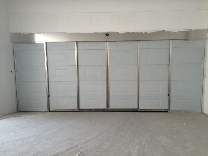 獨(dú)山子城投公司地下車庫門